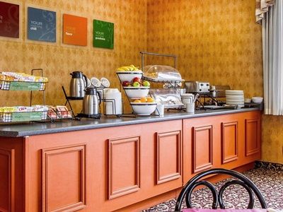 Express & - North By Ihg 2* Waterville